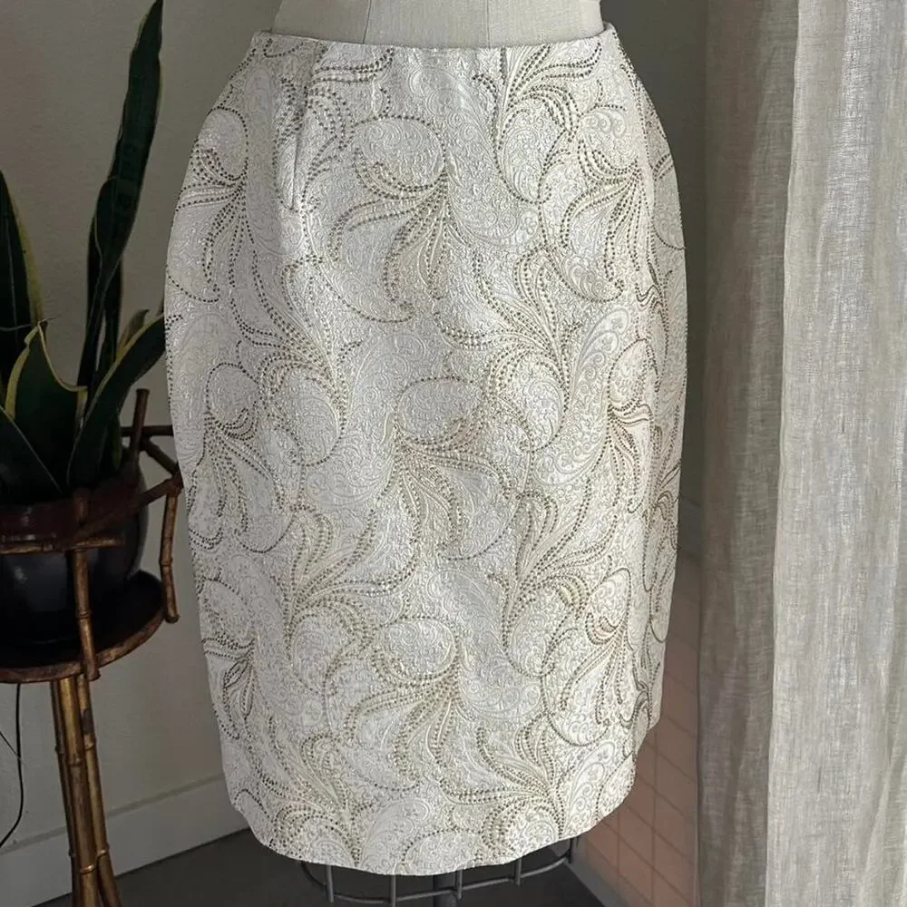 Carmen Marc Valvo Women’s Small Skirt Gold Cream Paisley Metallic Beaded Brocade